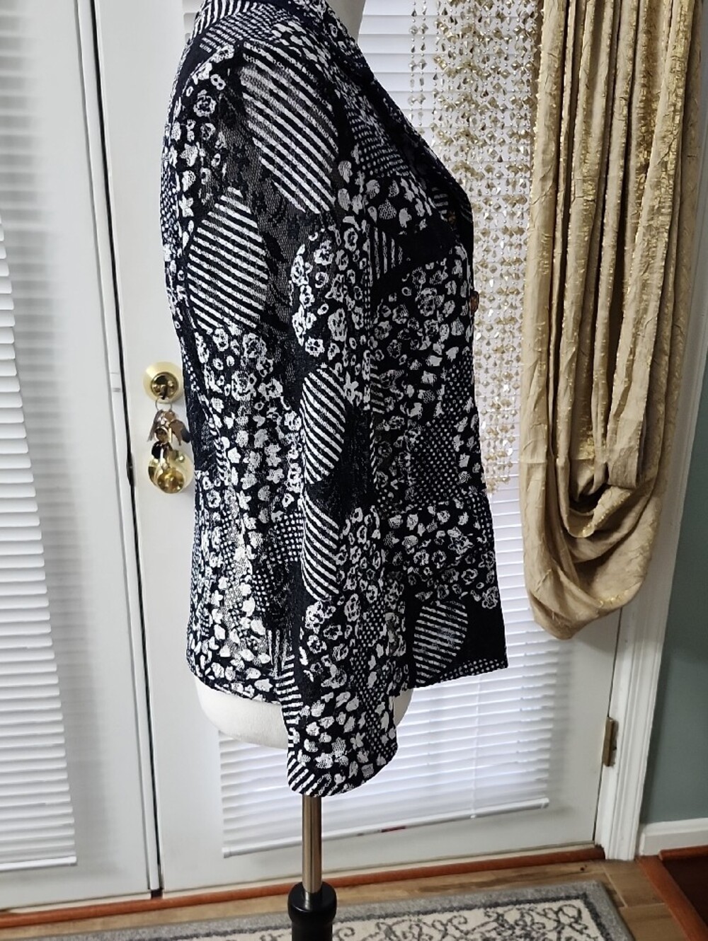 Black & White Patterned Women's Button-Up Top - Picture 3 of 5